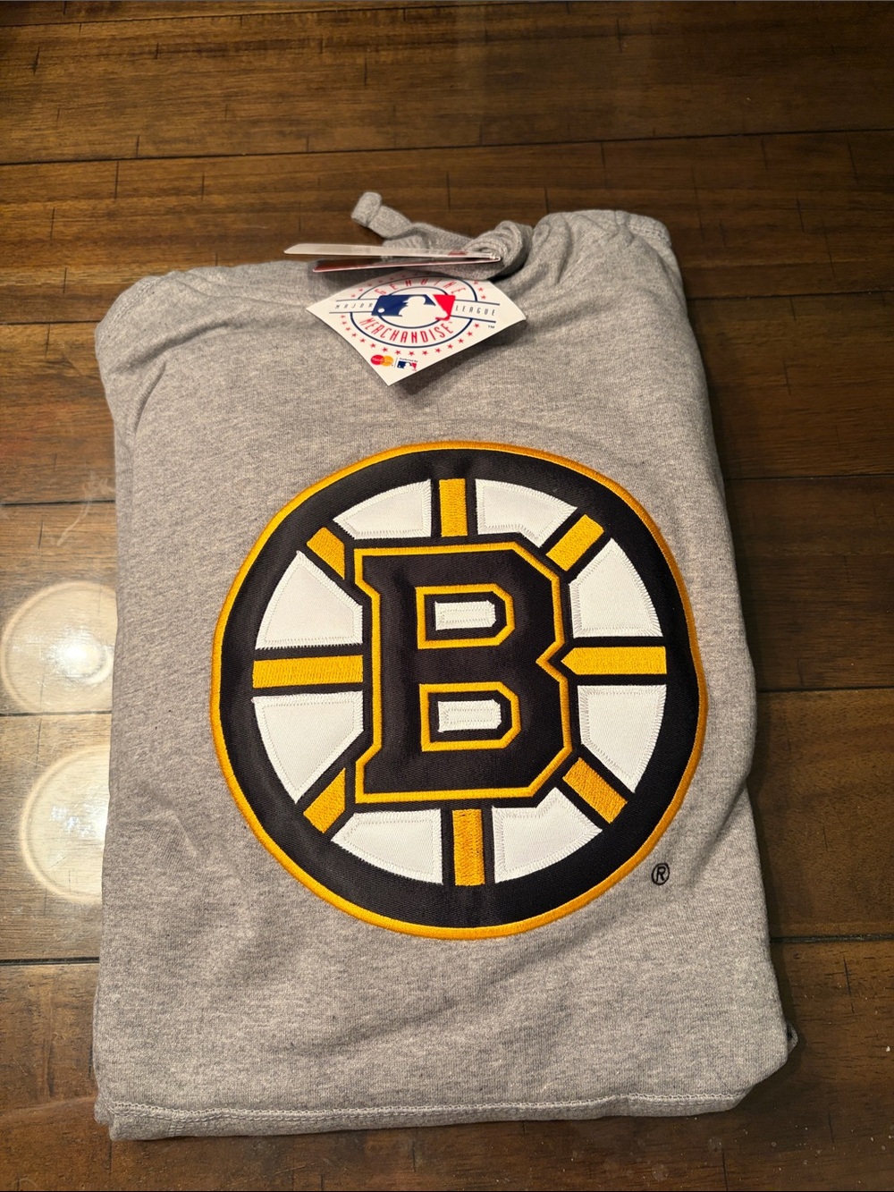 Antigua Gray Boston Bruins Pullover Hoodie with Embroidered Crest